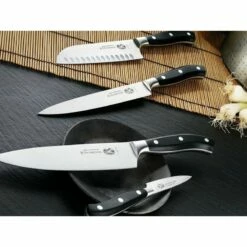 Couteau Santoku Alvéolé Victorinox Grand Maître Forgé 17cm POM -LE COUTEAU Ventes couteau santoku alveole victorinox grand maitre forge 17cm pom 2